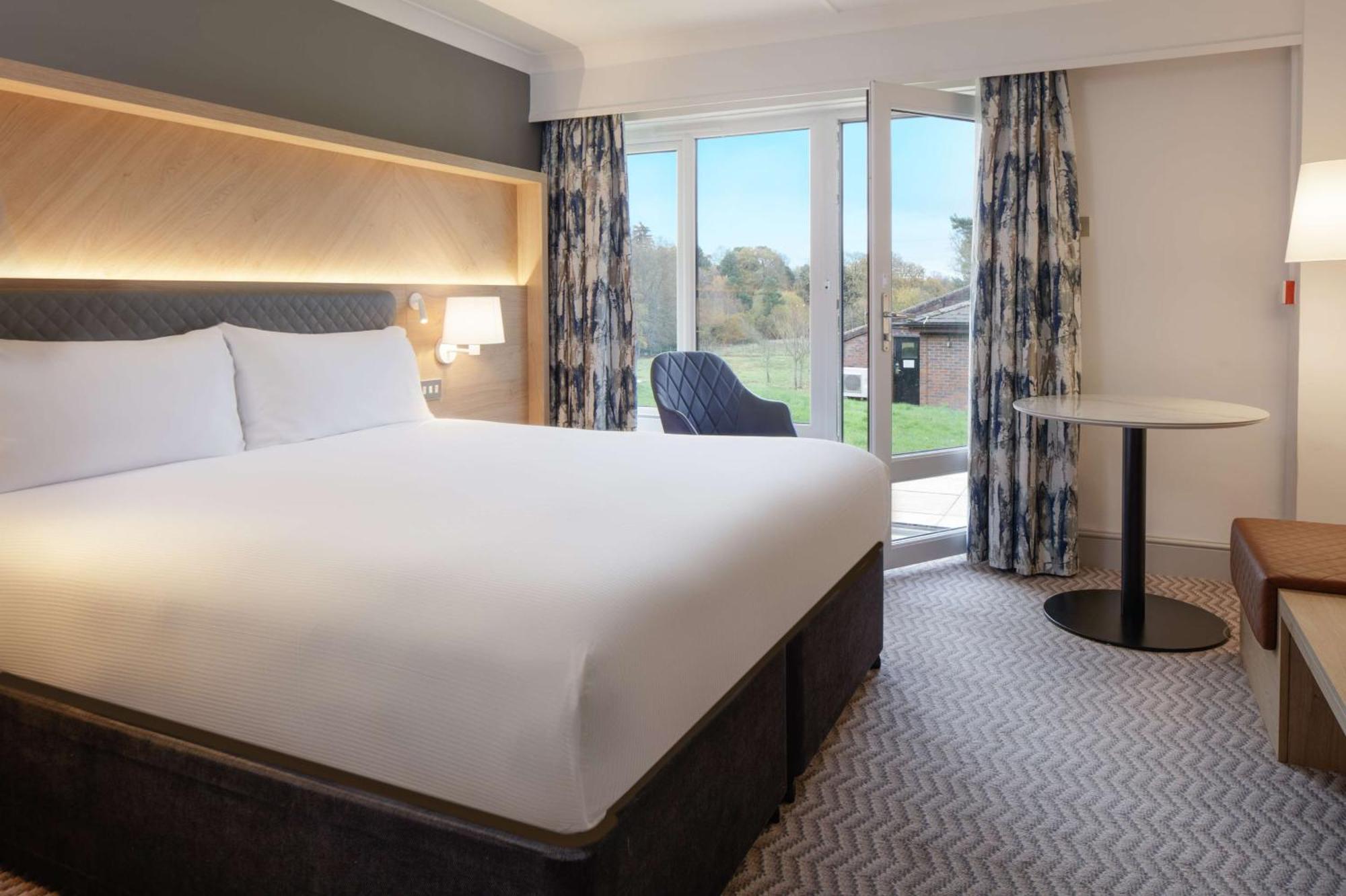 Hilton Cobham Hotel Ngoại thất bức ảnh