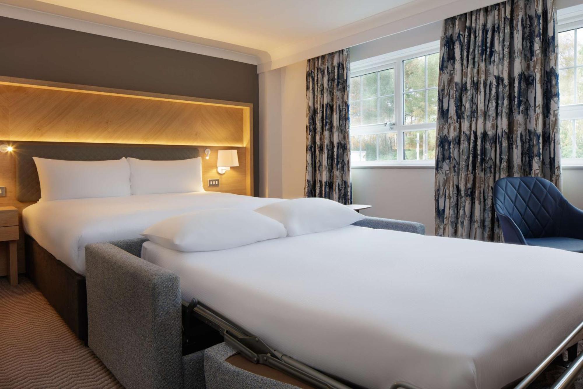 Hilton Cobham Hotel Ngoại thất bức ảnh