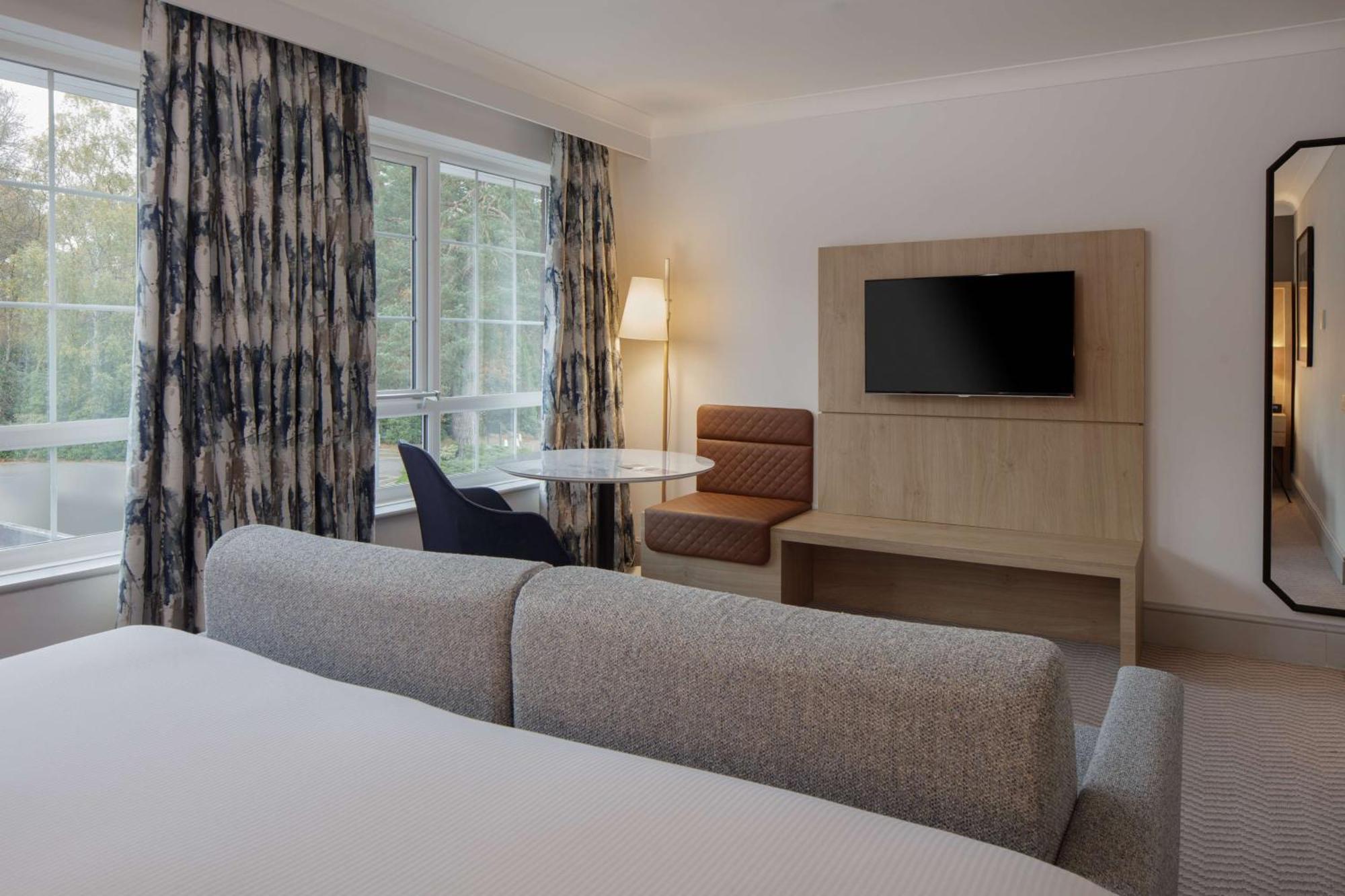 Hilton Cobham Hotel Ngoại thất bức ảnh